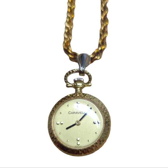 VINTAGE CARAVELLE WATCH PENDANT NECKLACE SWISS GOLD TONE 14.5IN WOMENS - Picture 2 of 10